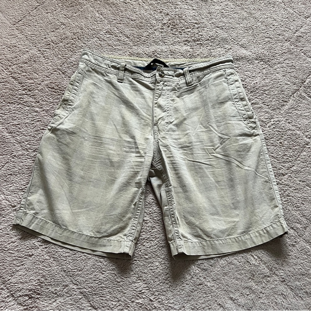 The North Face Beige Plaid Shorts Sporty Utility Outdoor Hiking Preppy Size 34